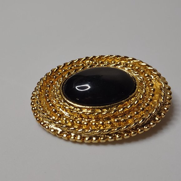 Gold Tone And Black Oval Brooch - Picture 5 of 16